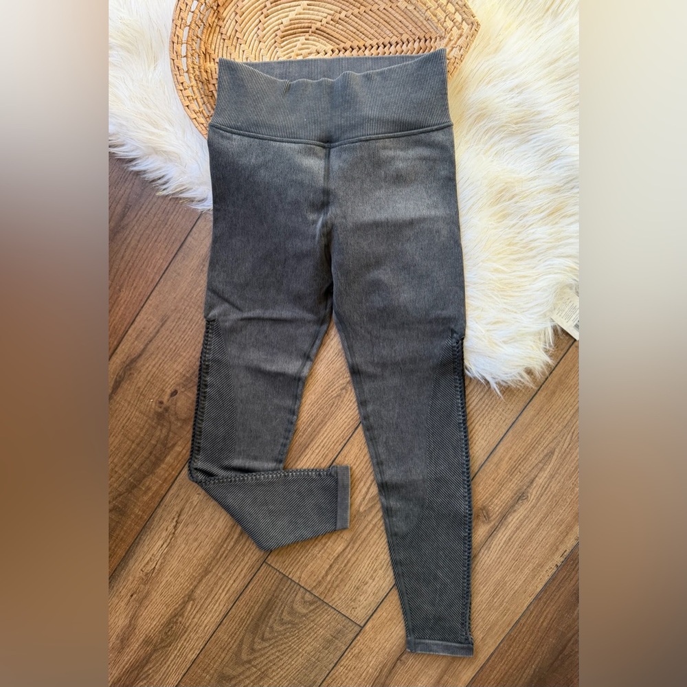 Aerie Offline Charcoal Grey Ribbed Leggings Size Small